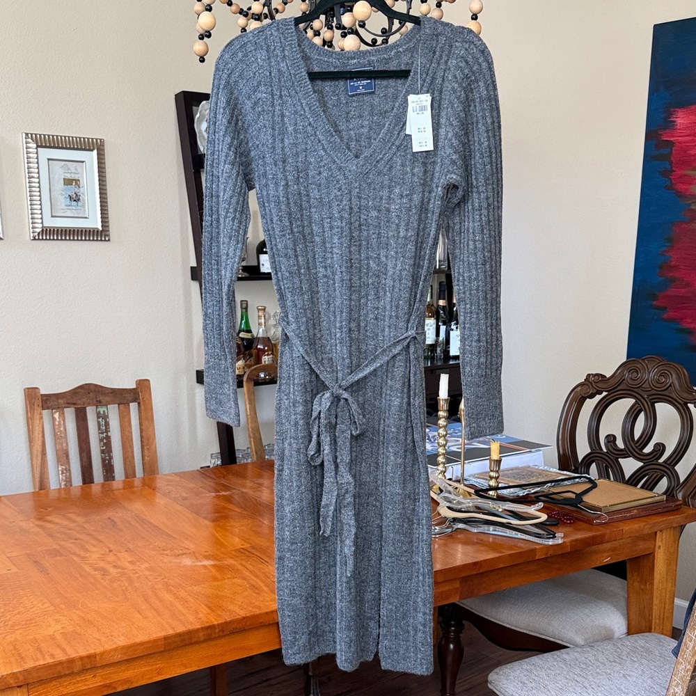 Abercrombie & Fitch Gray Ribbed V-Neck Long Sleeve Knit Dress with Tie